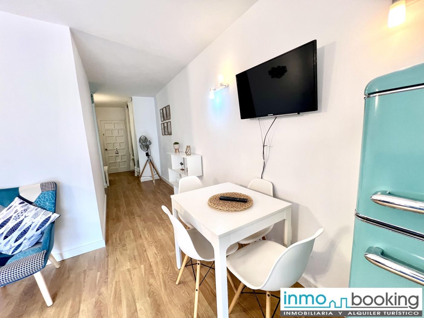 New Alboran Salou, climatitzat, piscina i wifi a Salou