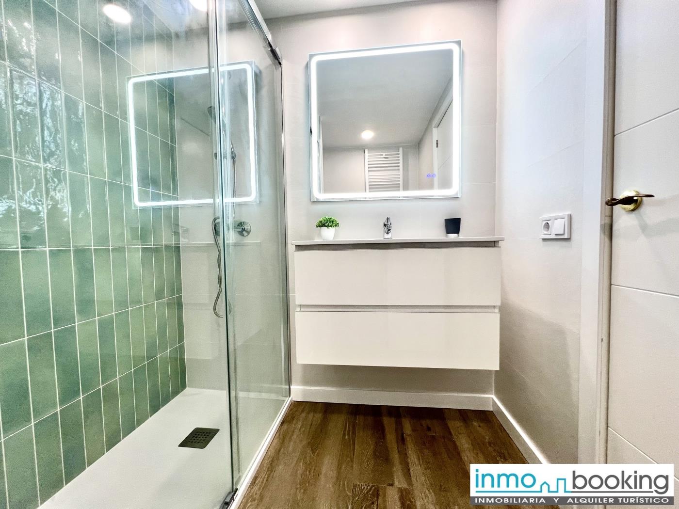 New Alboran Salou, climatitzat, piscina i wifi a Salou