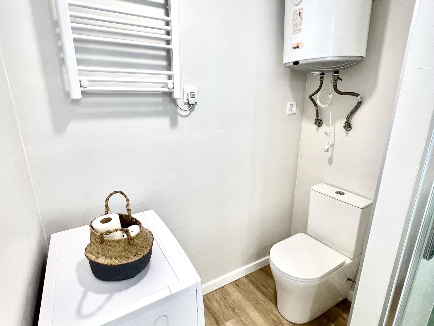 New Alboran Salou, climatitzat, piscina i wifi a Salou