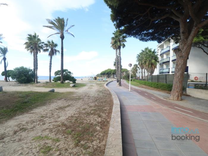 Costa D’or, facing the sea in CAMBRILS