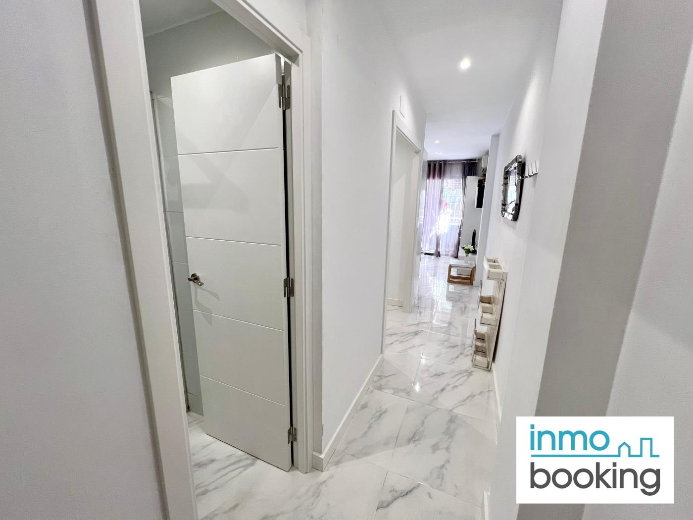 Atlas IV, climatisé, parking, piscine et plage. à salou