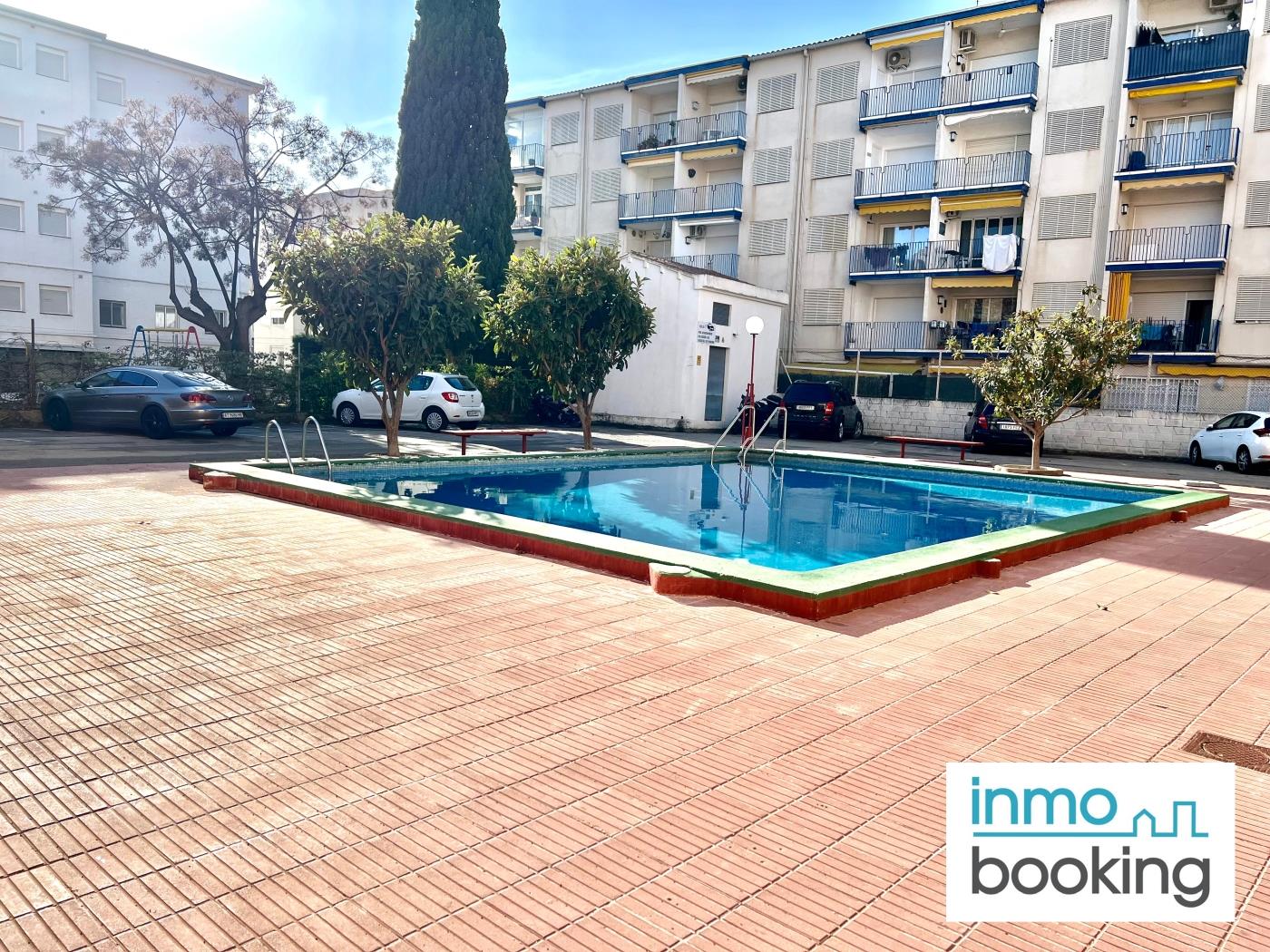 Atlas IV, climatisé, parking, piscine et plage. à salou