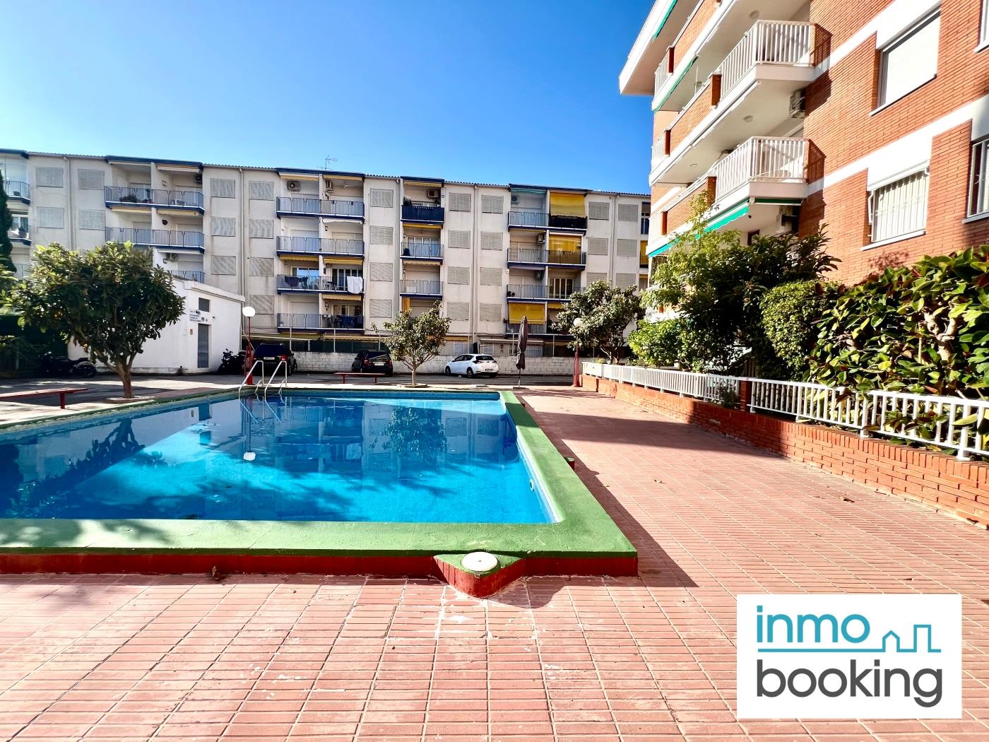 Atlas IV, climatisé, parking, piscine et plage. à salou