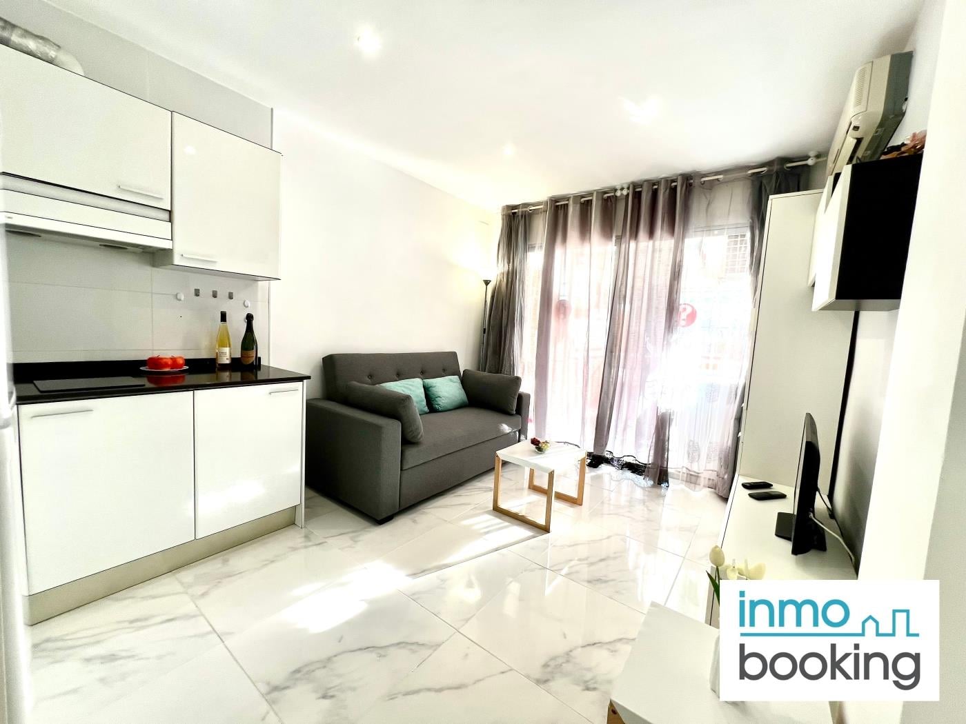 Atlas IV, climatisé, parking, piscine et plage. à salou