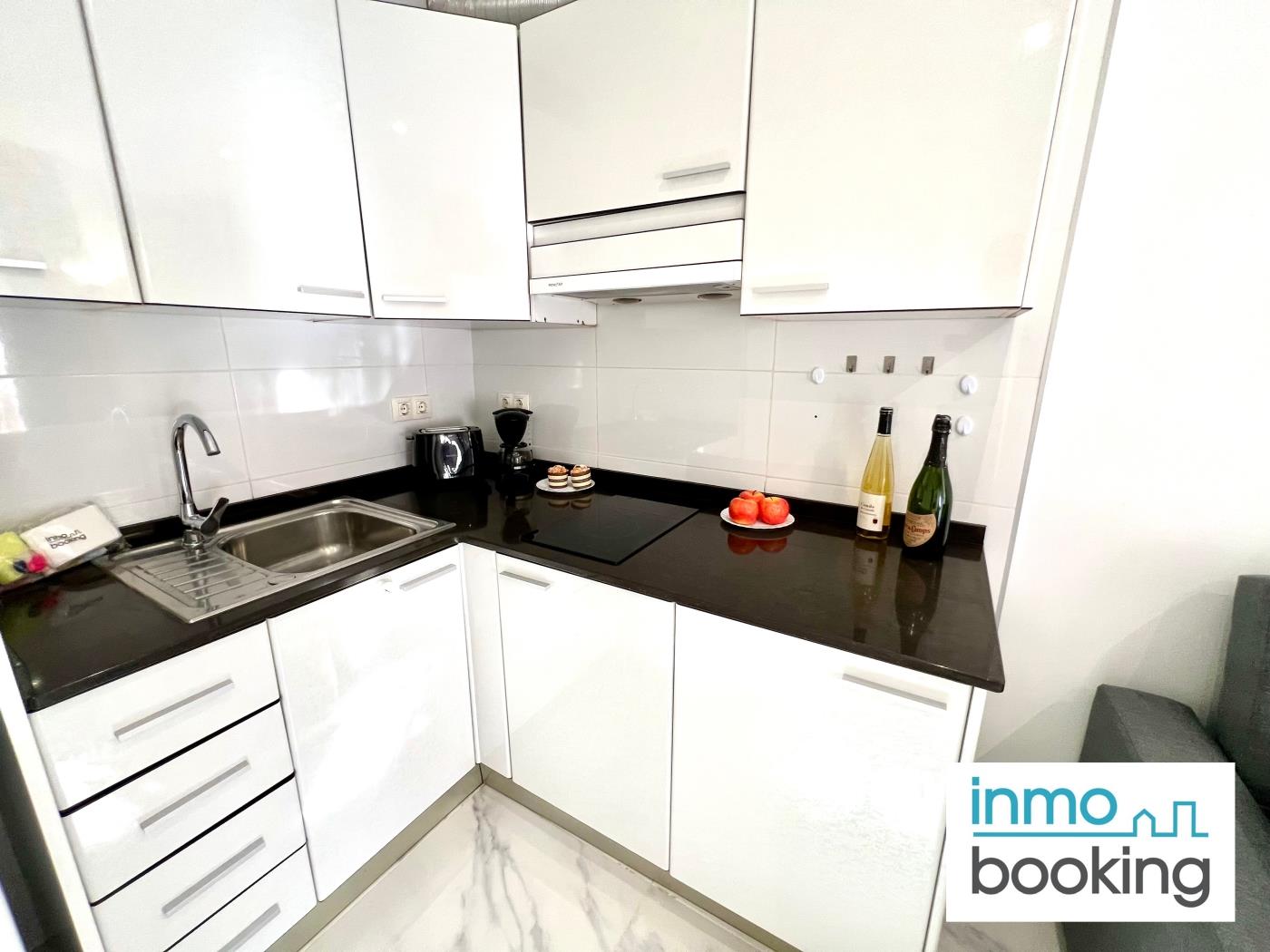 Atlas IV, climatisé, parking, piscine et plage. à salou