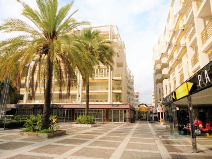 Novelty , on the seafront in Salou