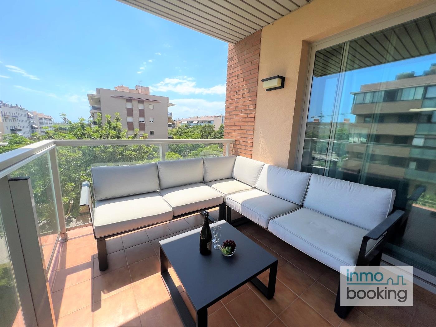 Salou Family Confort, air-conditioned, swimming pool, parking and Wi-Fi in salou