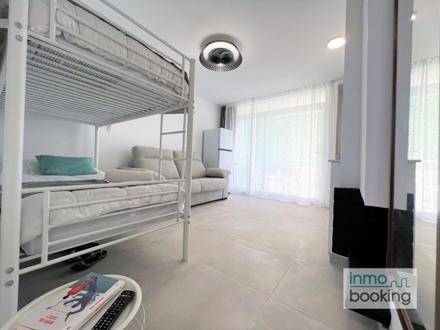 InmoBooking Loft Ancora, 5 minutes walk from the beach. in La Pineda
