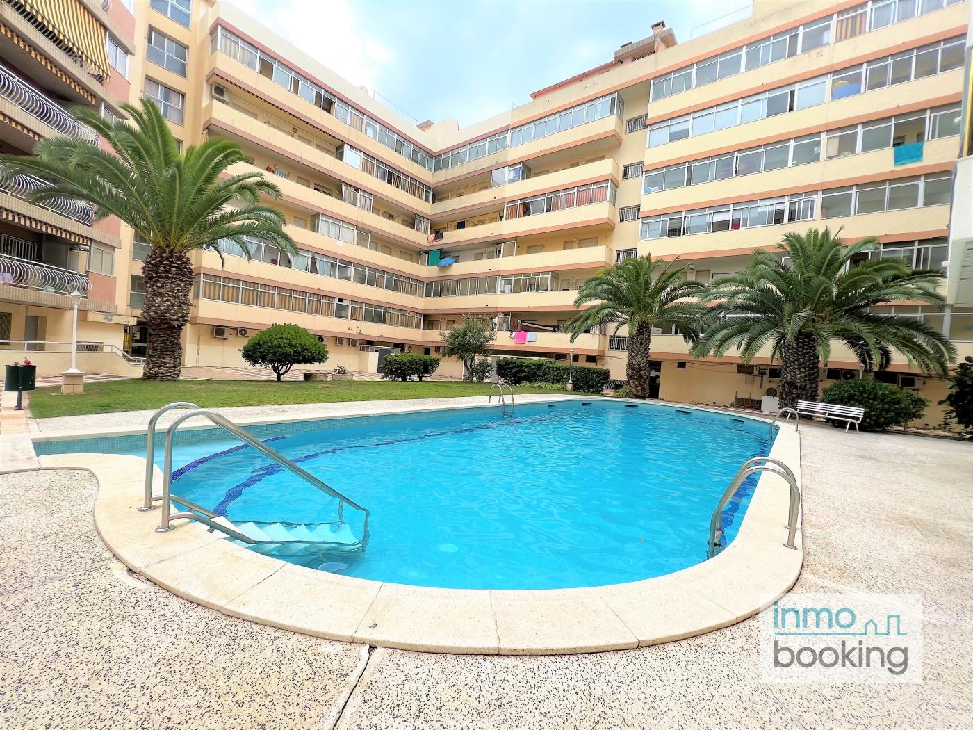 Indasol Apartments, climatitzat i amb piscina a Salou