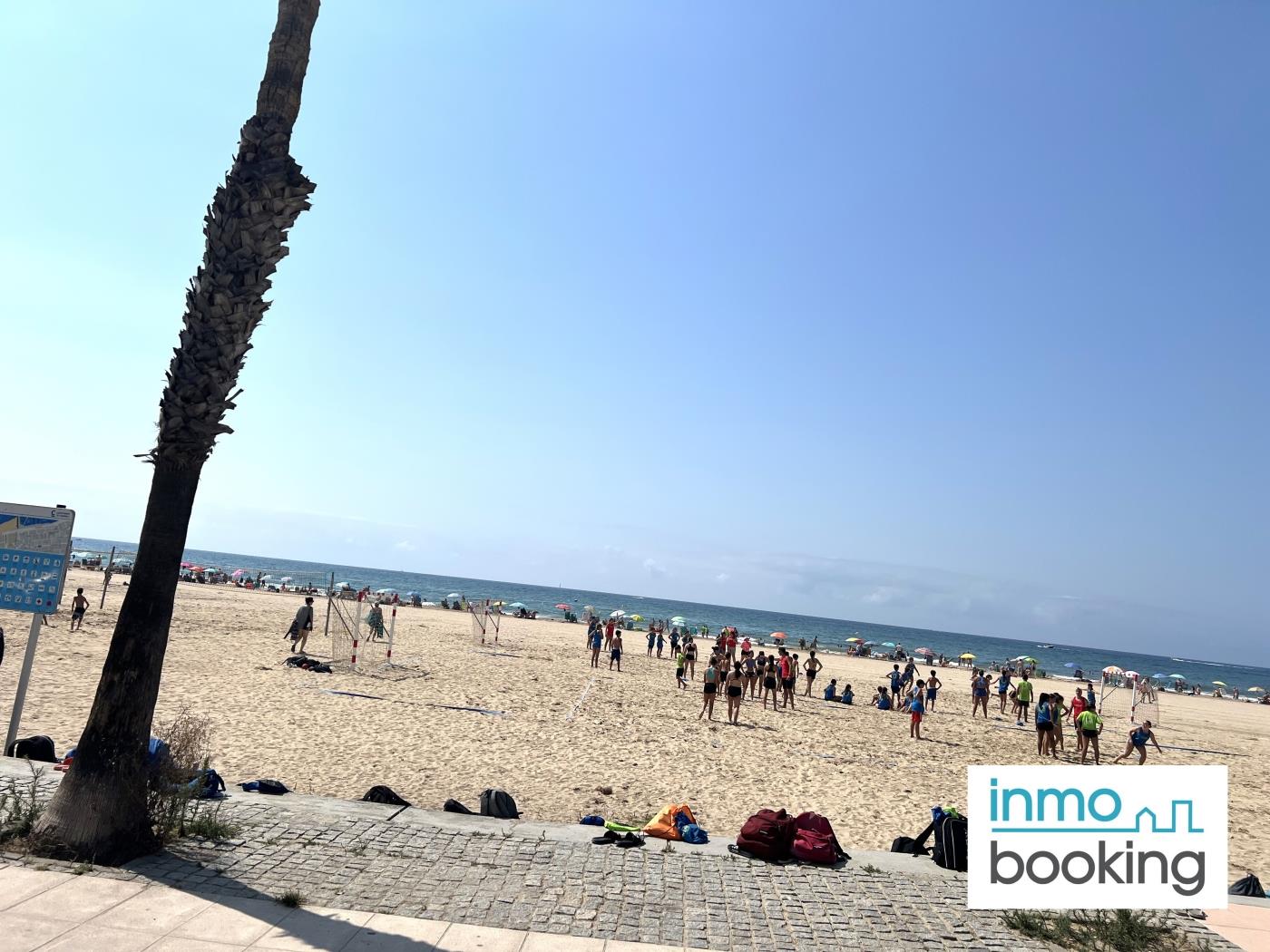 Anabella, climatitzat, pàrquing comunitari i a prop de la platja a Cambrils