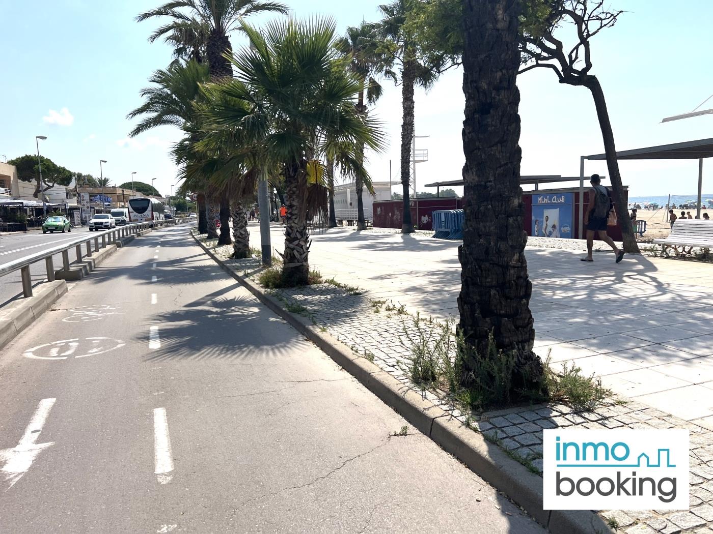 Anabella, climatitzat, pàrquing comunitari i a prop de la platja a Cambrils
