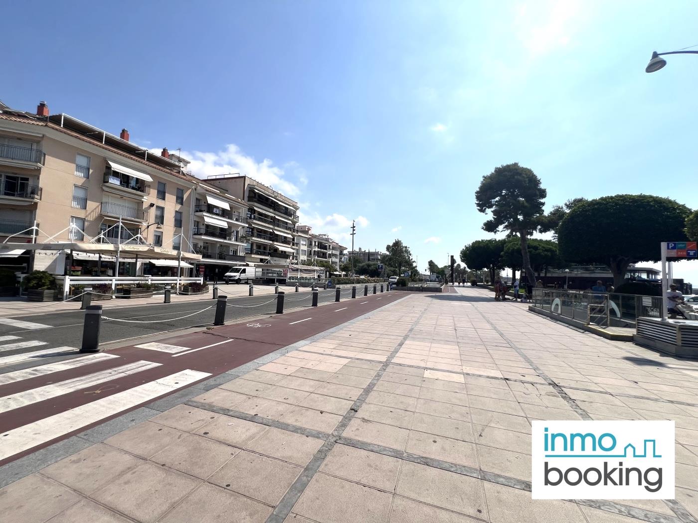 Anabella, climatitzat, pàrquing comunitari i a prop de la platja a Cambrils