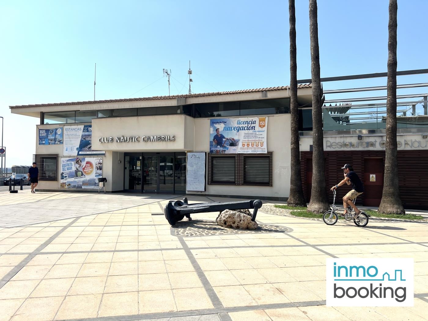 Anabella, climatitzat, pàrquing comunitari i a prop de la platja a Cambrils