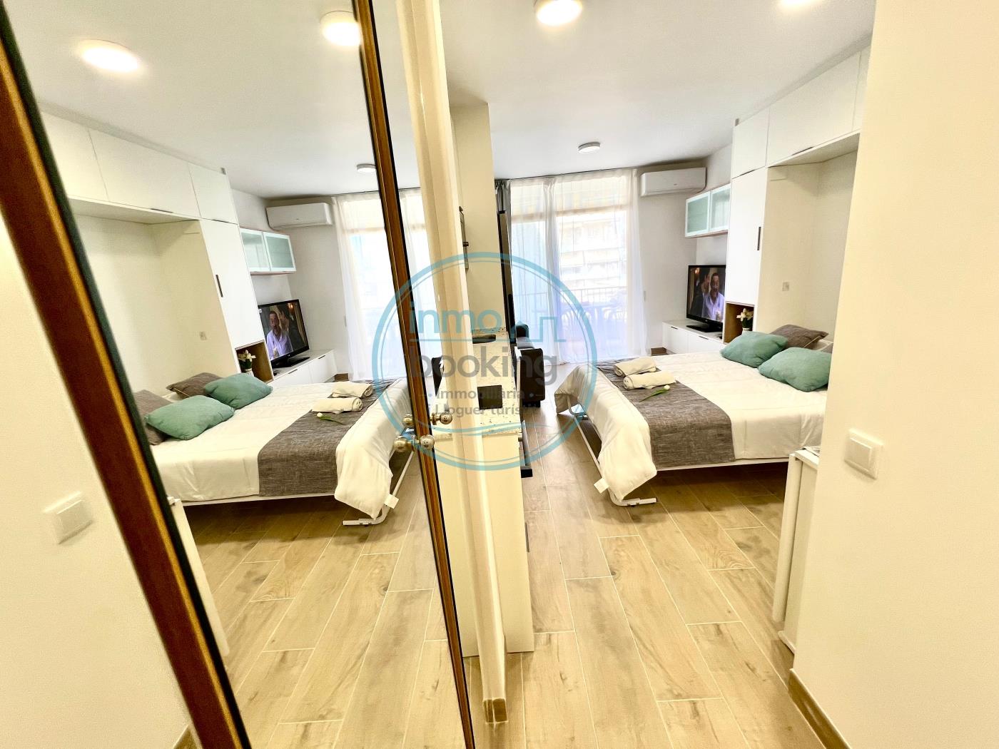 Loft internacional , climatizado con piscina y playa. en cambrils