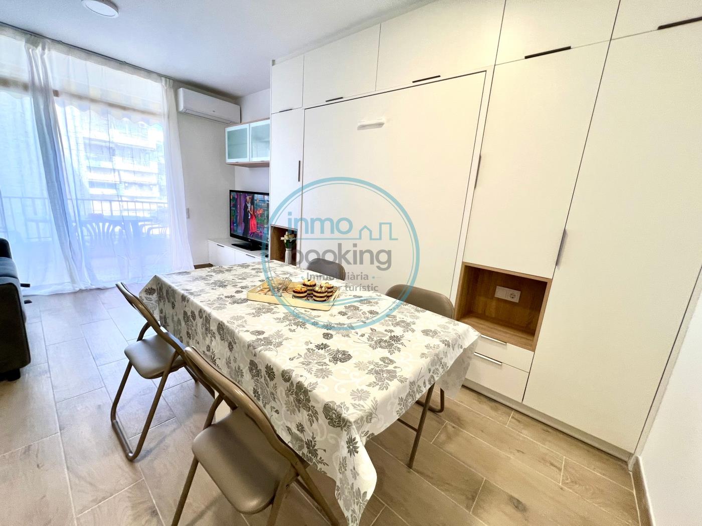 Loft internacional , climatizado con piscina y playa. en cambrils