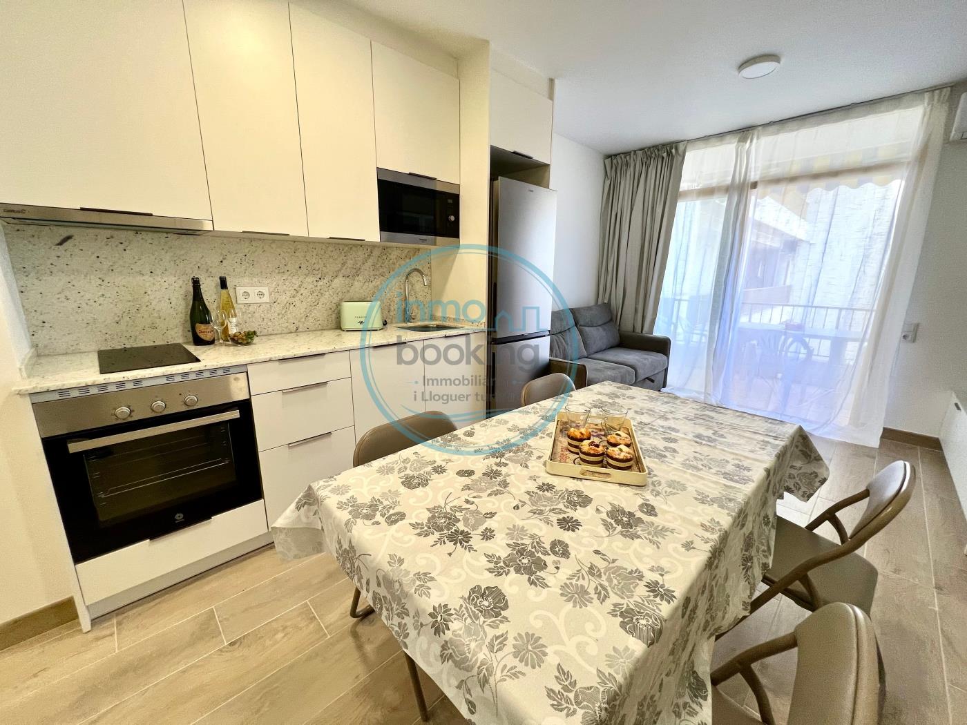 Loft internacional , climatizado con piscina y playa. en cambrils