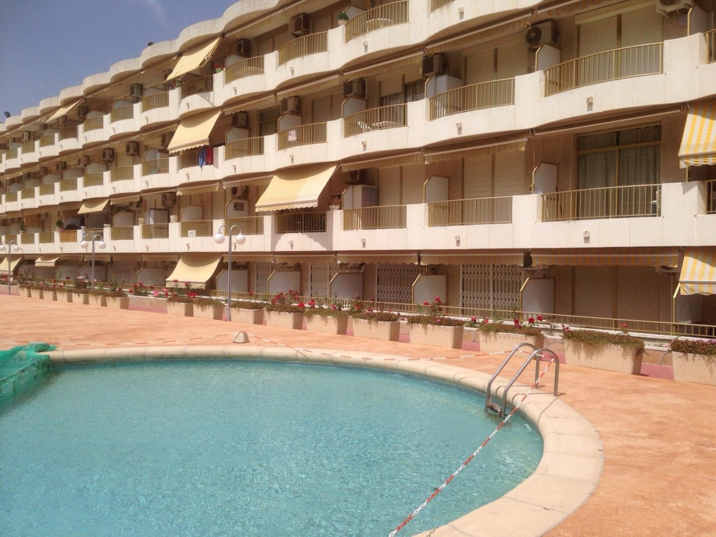 Loft internacional , climatizado con piscina y playa. en cambrils