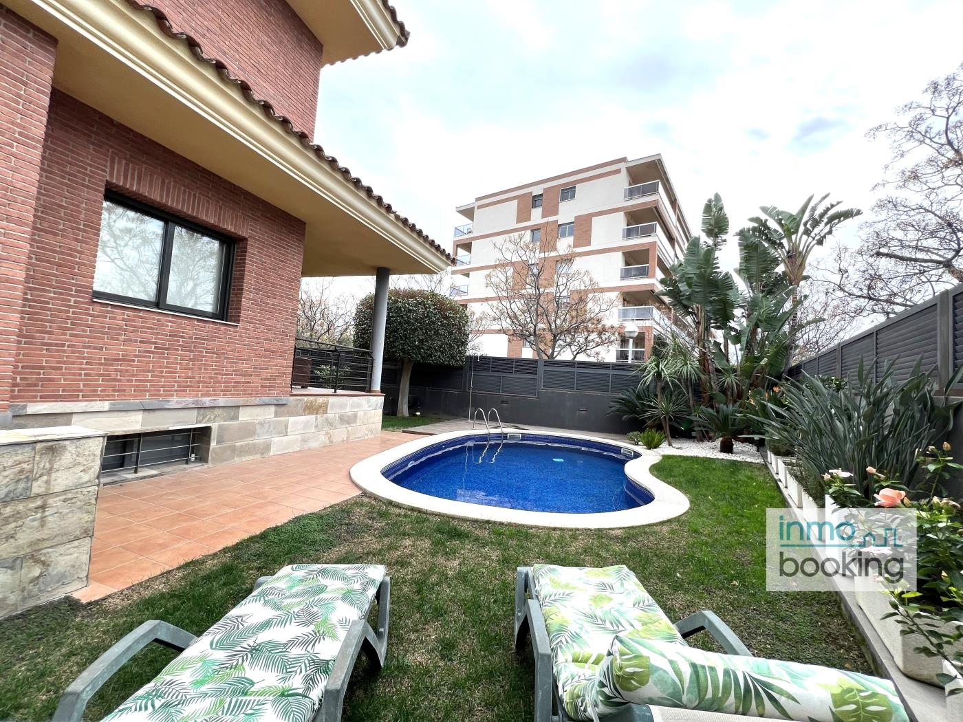 Family House experience Lux Salou in SALOU