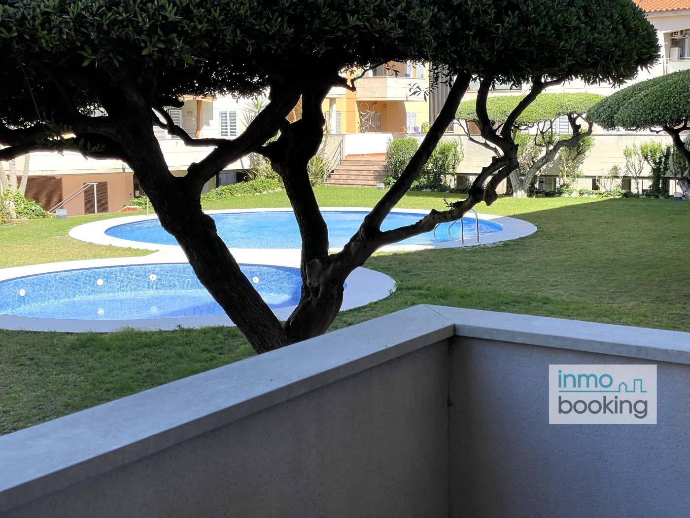 Sol Cambrils, pàrquing climatitzat i piscina a CAMBRILS