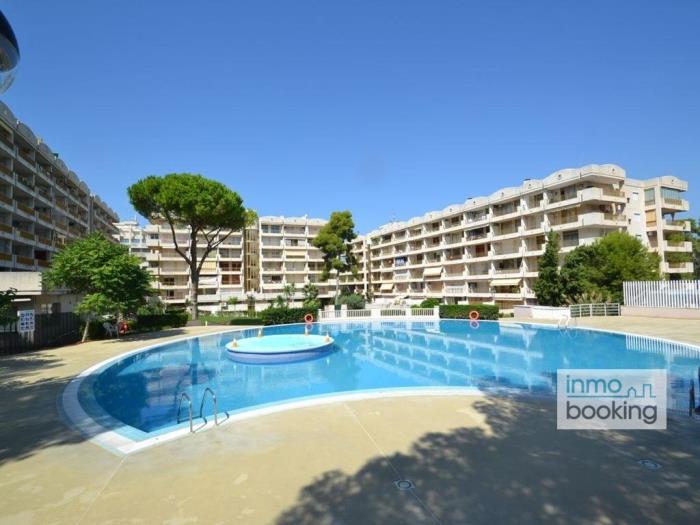 Cataluña 92 Beach Salou, air-conditioned and with swimming pool in Salou