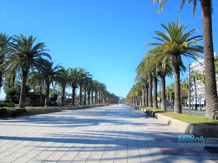 Beach Arquus Family Salou , climatizado y con piscina en Salou