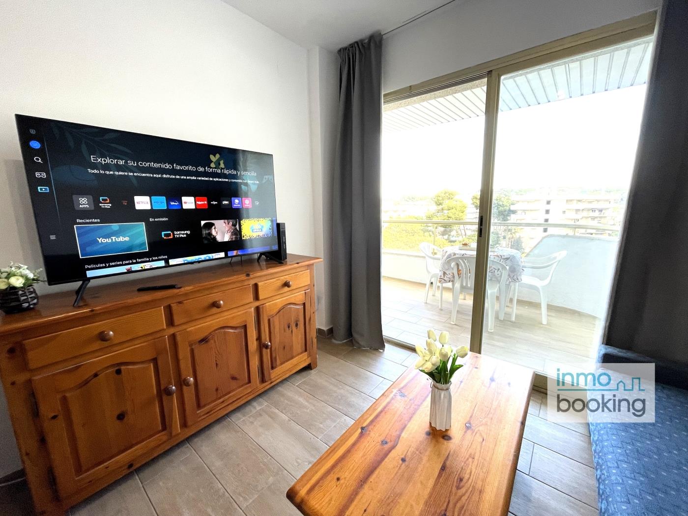 Beach Arquus Salou, centrally located with a pool in Salou