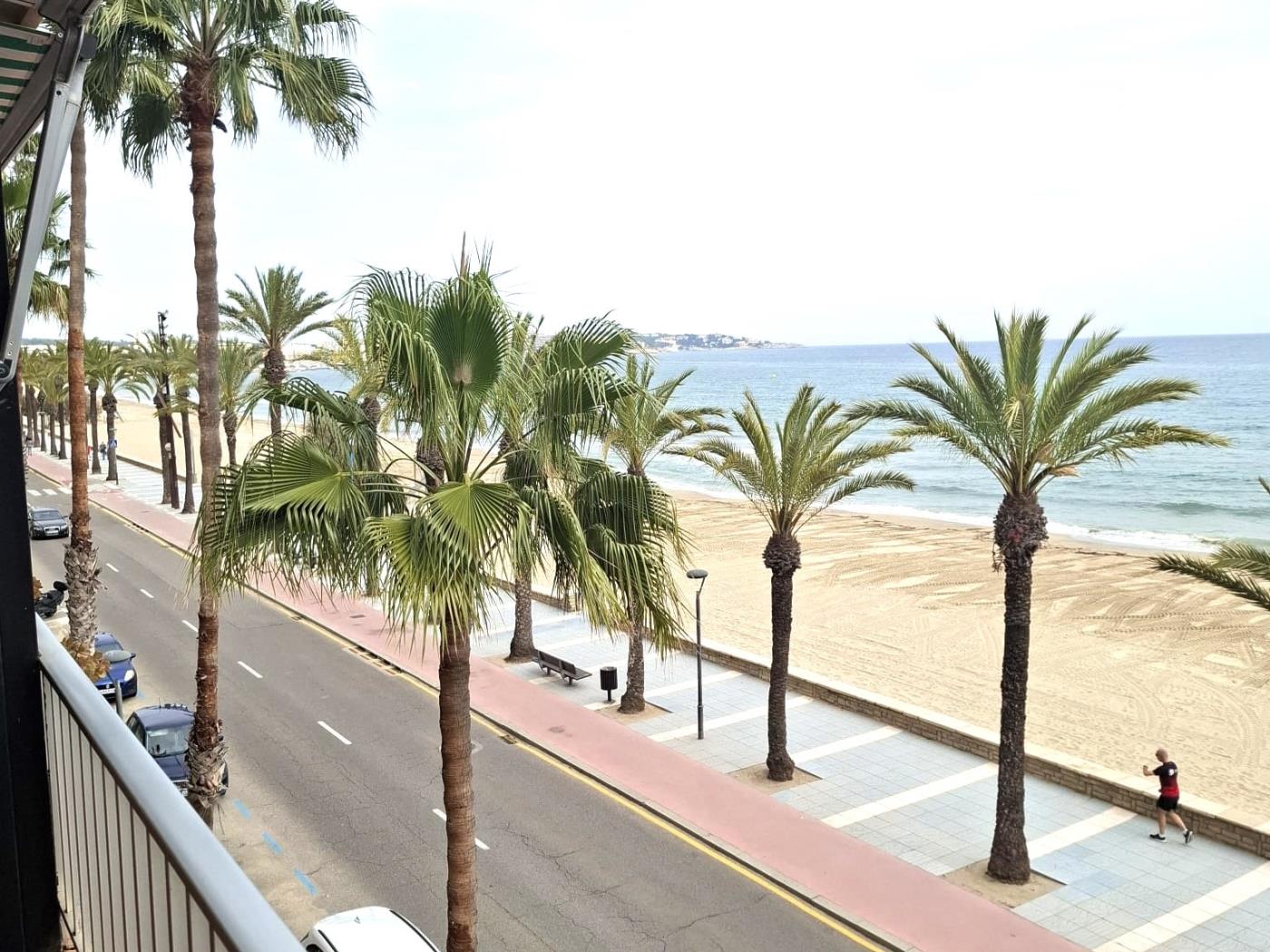 Sun Beach SANTJULI a primera línea de mar a SALOU