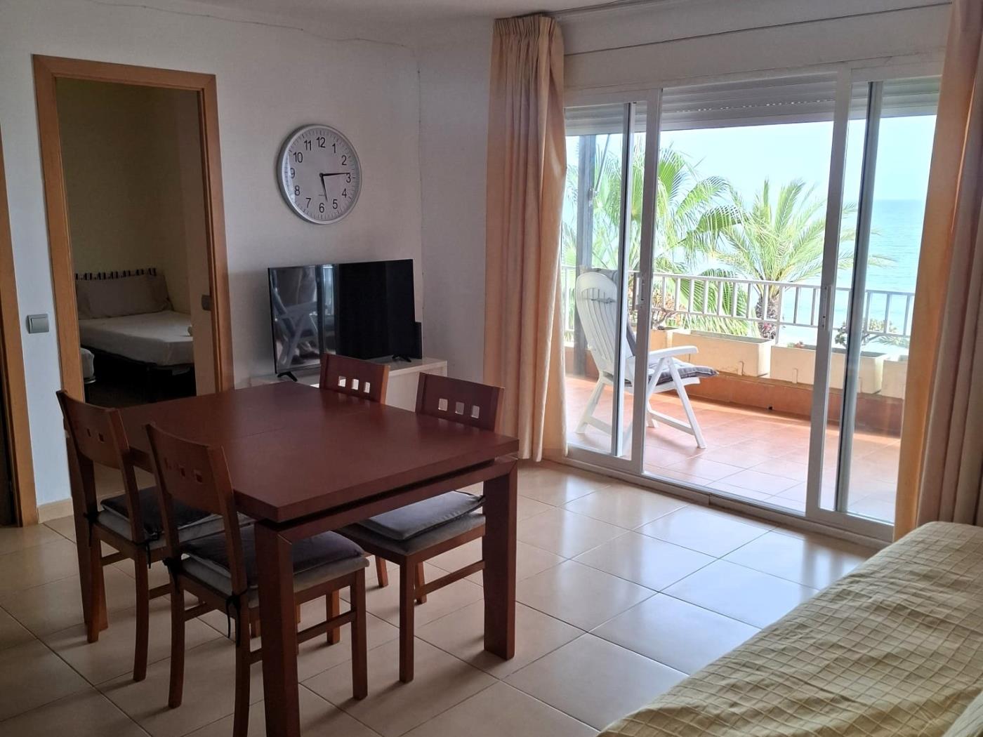 Sun Beach SANTJULI a primera línea de mar a SALOU