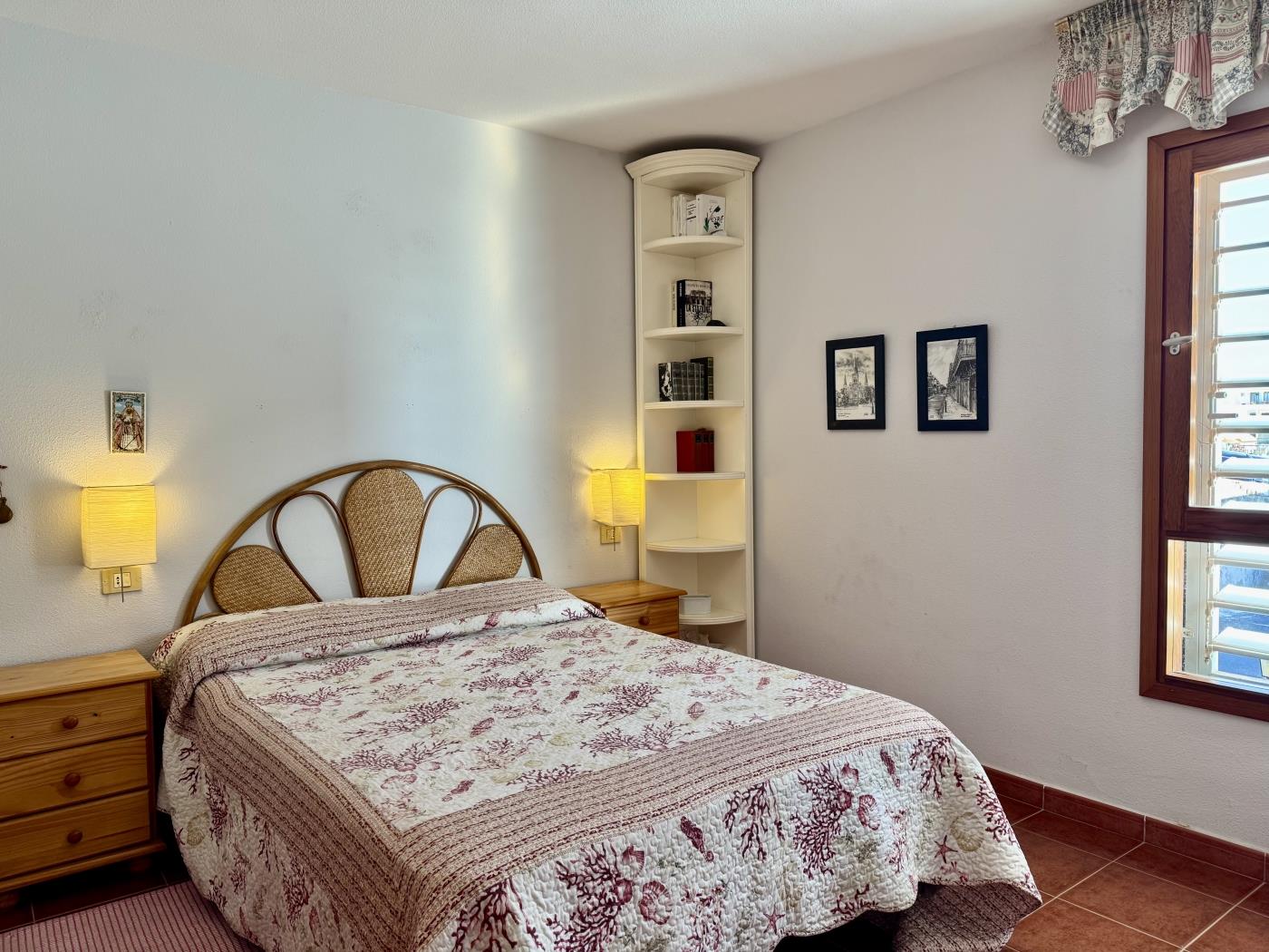 Apartamento dos dormitorios primera linea de mar en Playa de Santiago