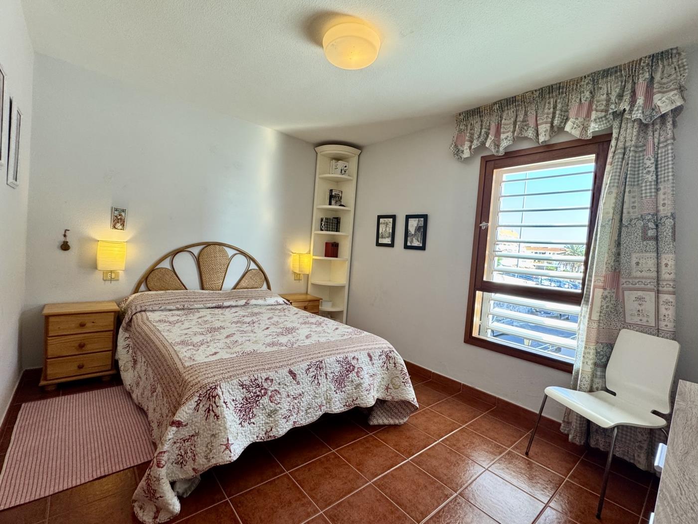 Apartamento dos dormitorios primera linea de mar en Playa de Santiago