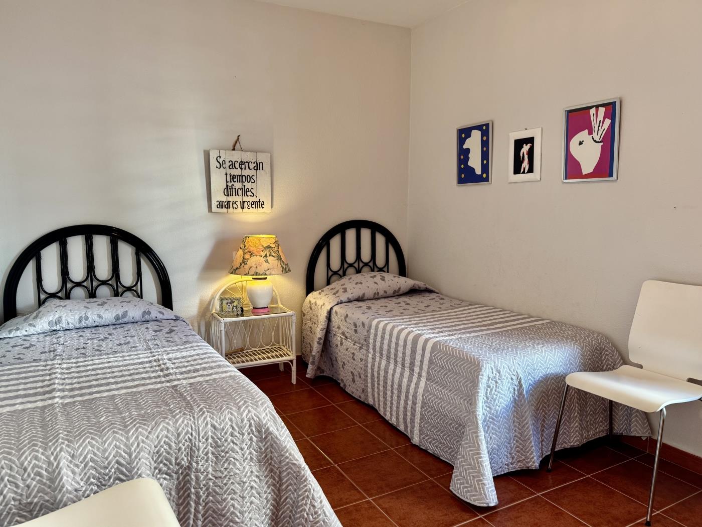 Apartamento dos dormitorios primera linea de mar en Playa de Santiago