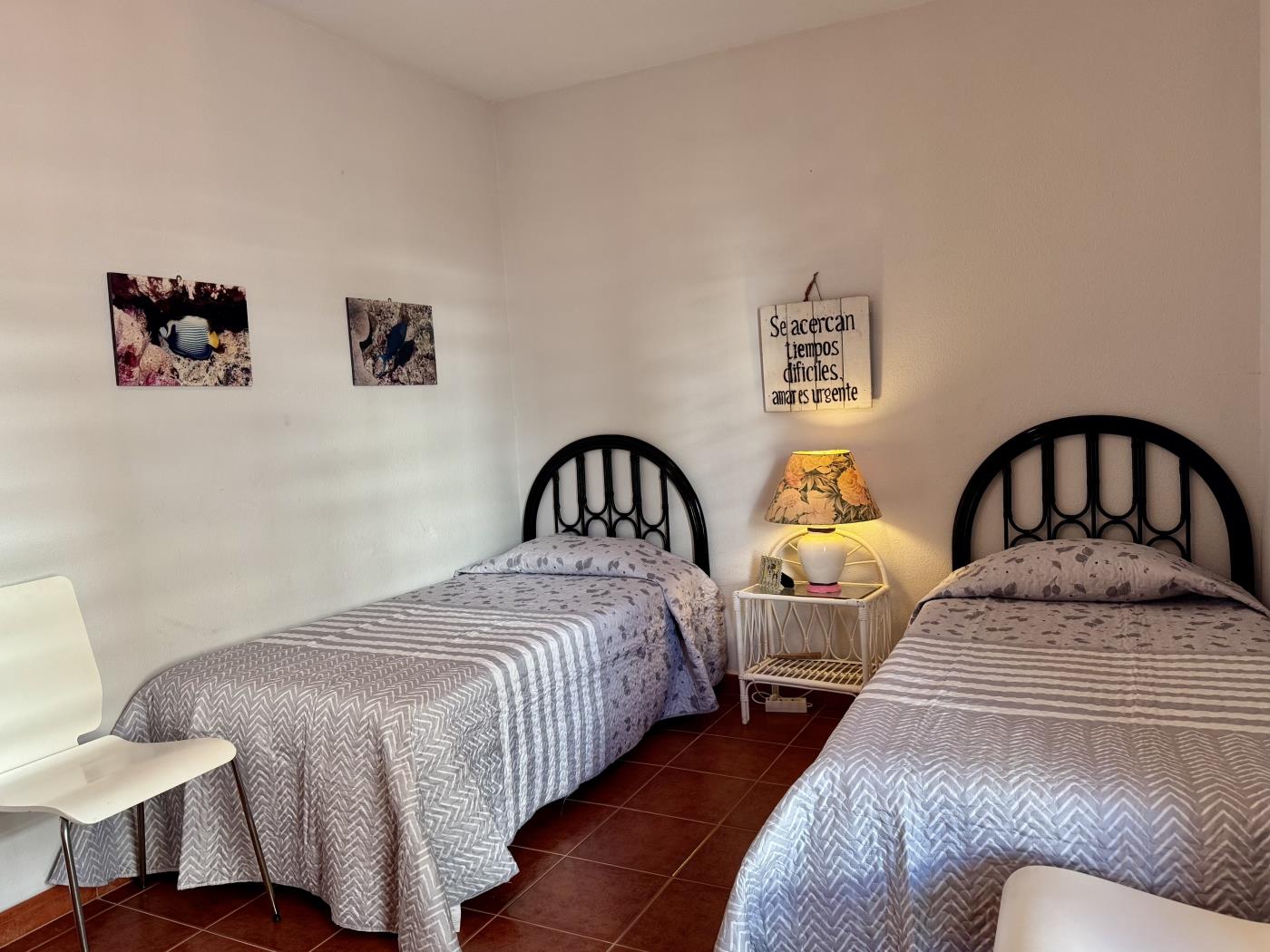 Apartamento dos dormitorios primera linea de mar en Playa de Santiago