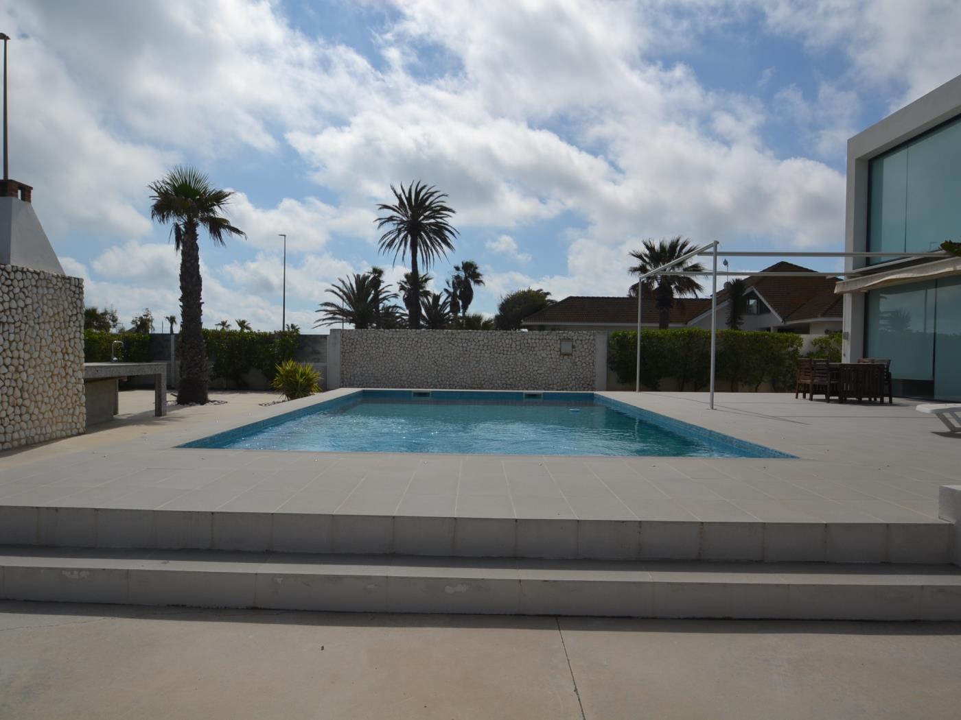 Villa Aurora amb vistes al mar i piscina privada a Riumar-Deltebre