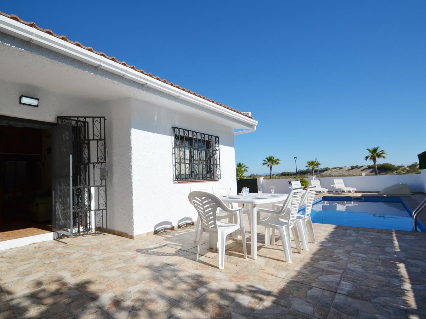 Casa CAI CAI amb piscina privada a RIUMAR-DELTEBRE