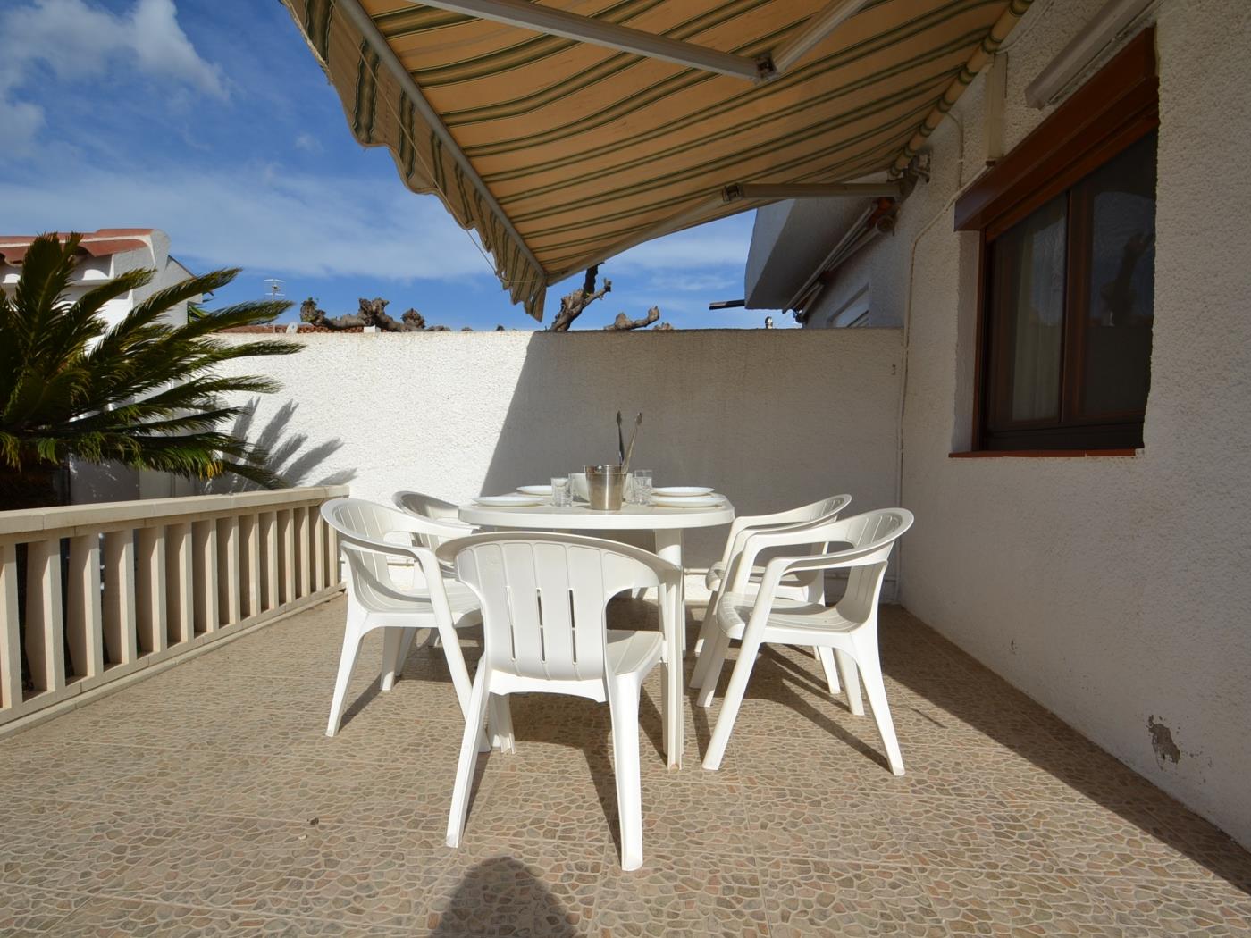 Casa Camins 2 avec la piscina privée à Riumar Deltebre