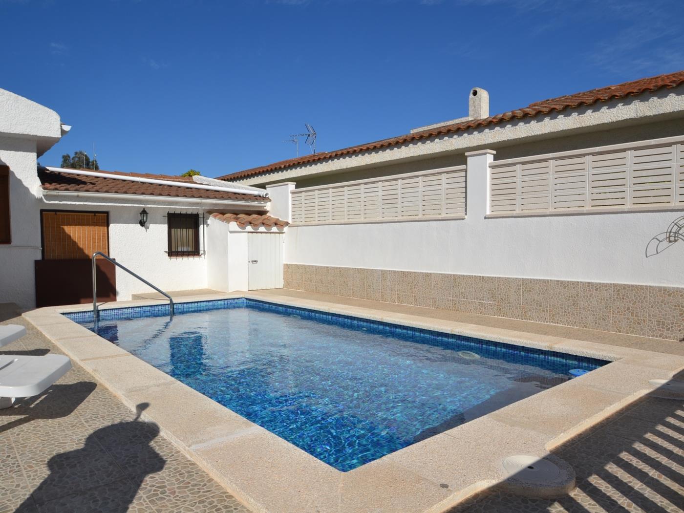 Casa Camins 2 avec la piscina privée à Riumar Deltebre