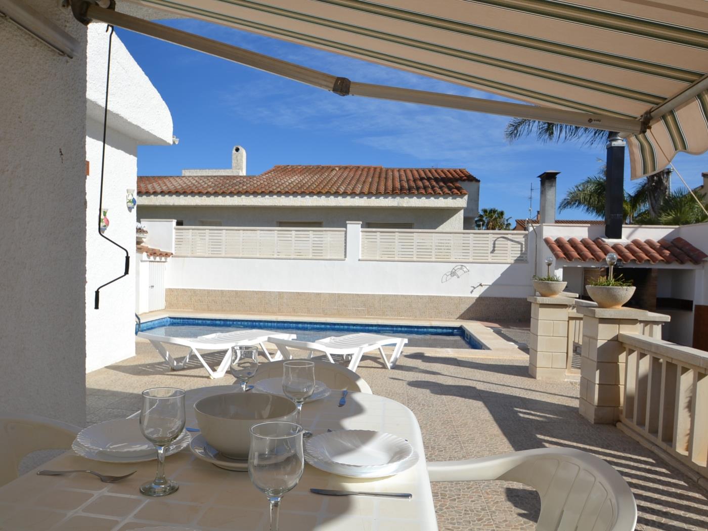 Casa Camins 2 avec la piscina privée à Riumar Deltebre