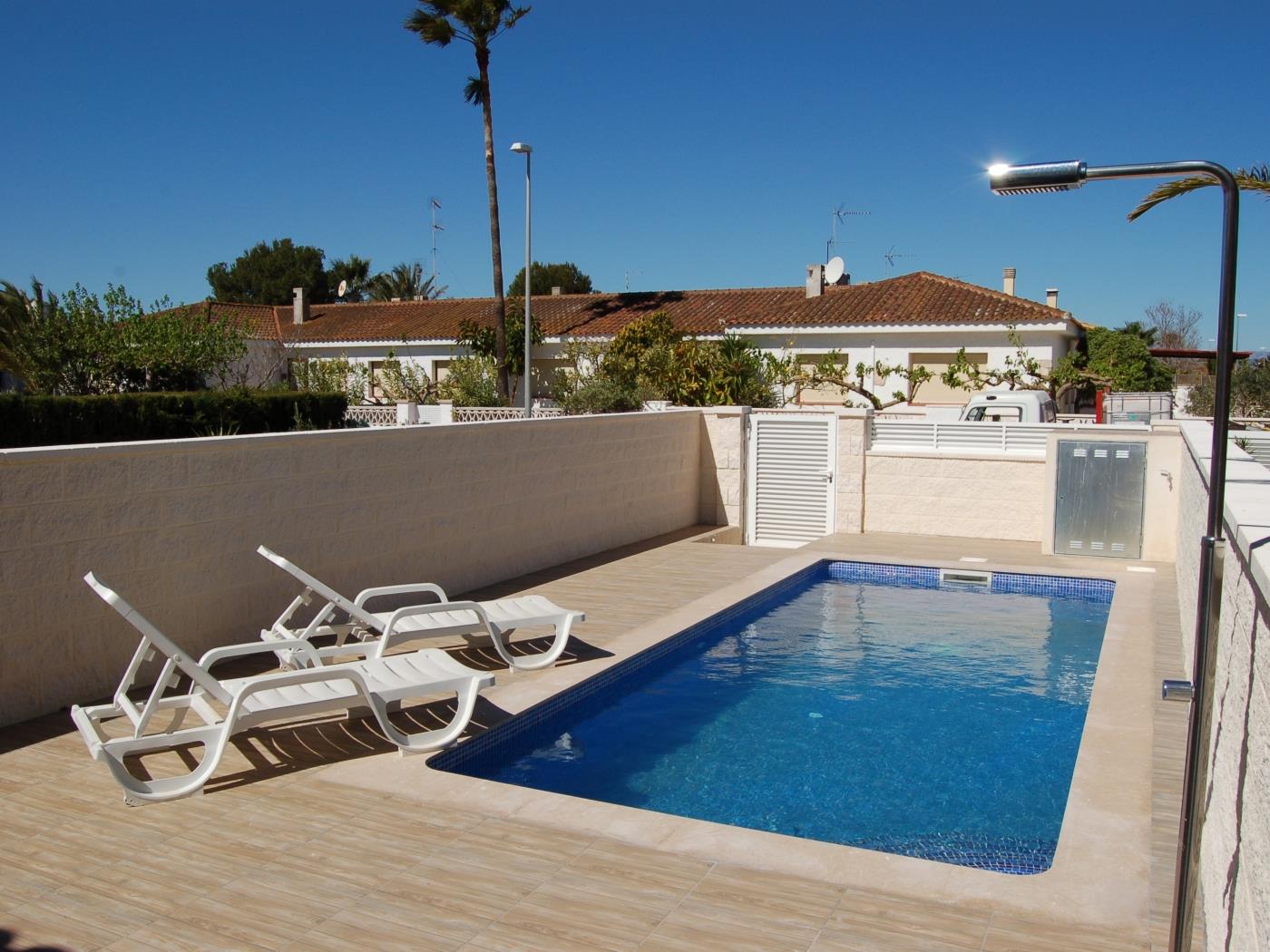 Casa Géminis con piscina privada en Riumar Deltebre