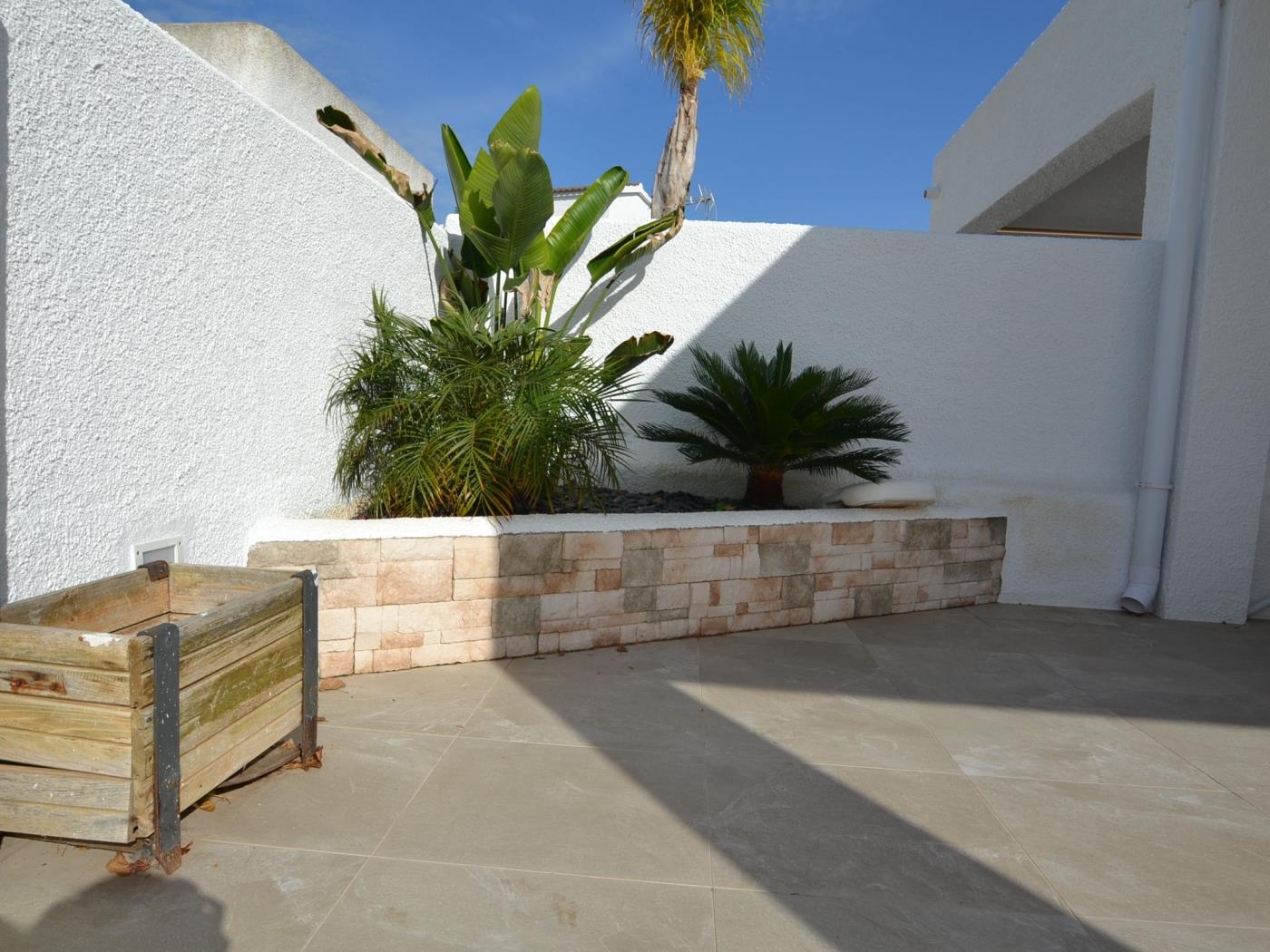 Casa Blanca mit Privatpool in Riumar, Spanien in RIUMAR-DELTEBRE