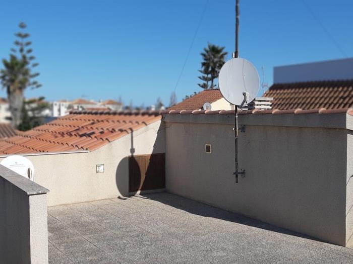 Casa Pajaro mit grossem Grundstück in Riumar Deltebre