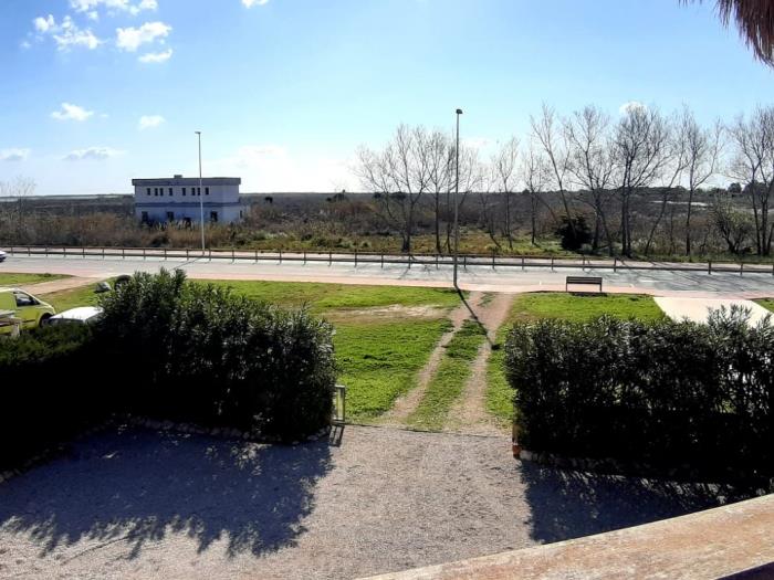 Casa Pajaro mit grossem Grundstück in Riumar Deltebre