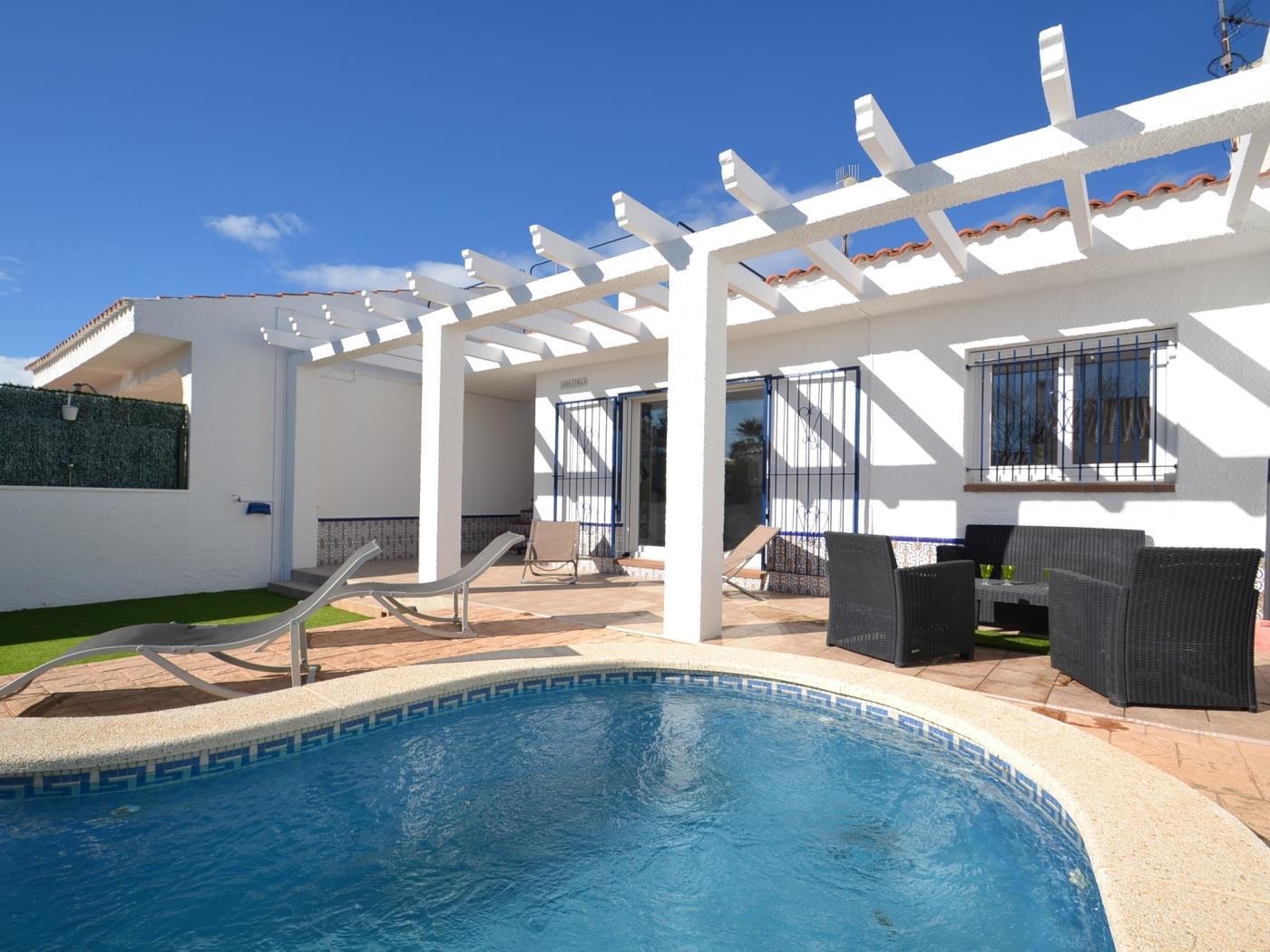 Casa Madeira 2 avec la piscine privée à Riumar Deltebre