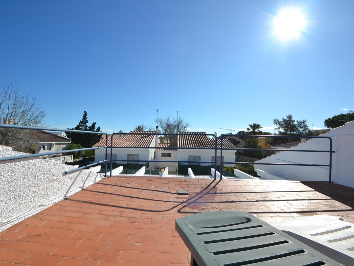 Casa Madeira 2 avec la piscine privée à Riumar Deltebre