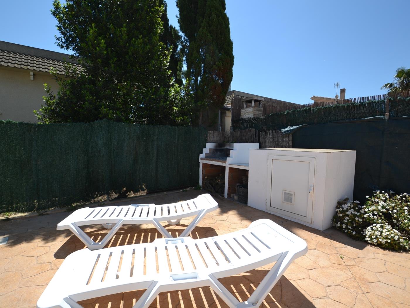 Casa Grandiosa con piscina privada en Riumar Deltebre