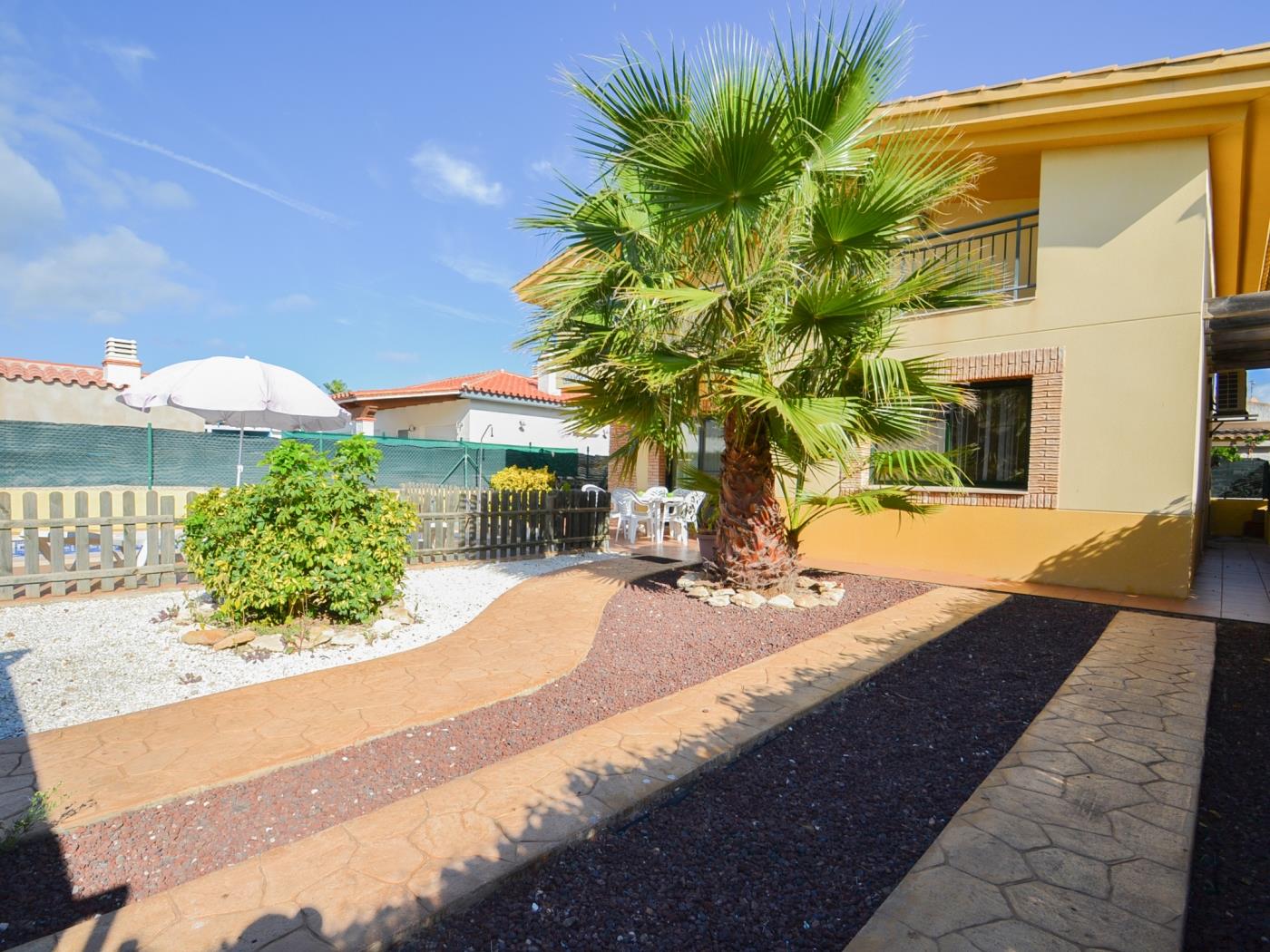 Casa Flamingo amb piscina privada a Riumar Deltebre
