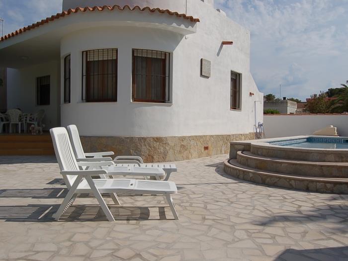 Casa Sylvie avec la piscine privée à Riumar Deltebre