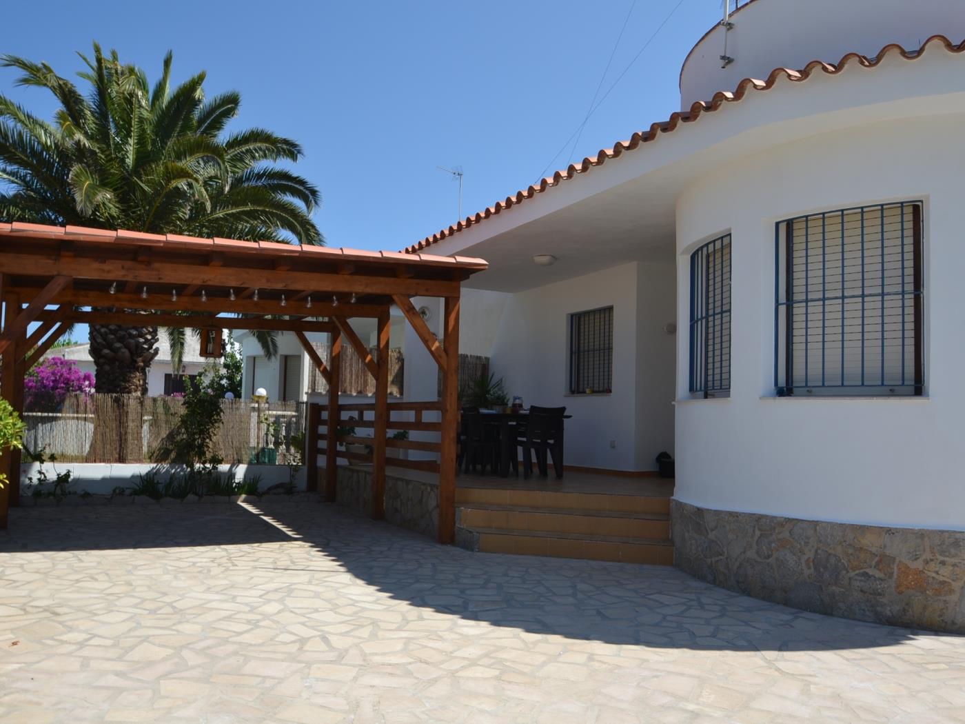 Casa Sylvie avec la piscine privée à Riumar Deltebre