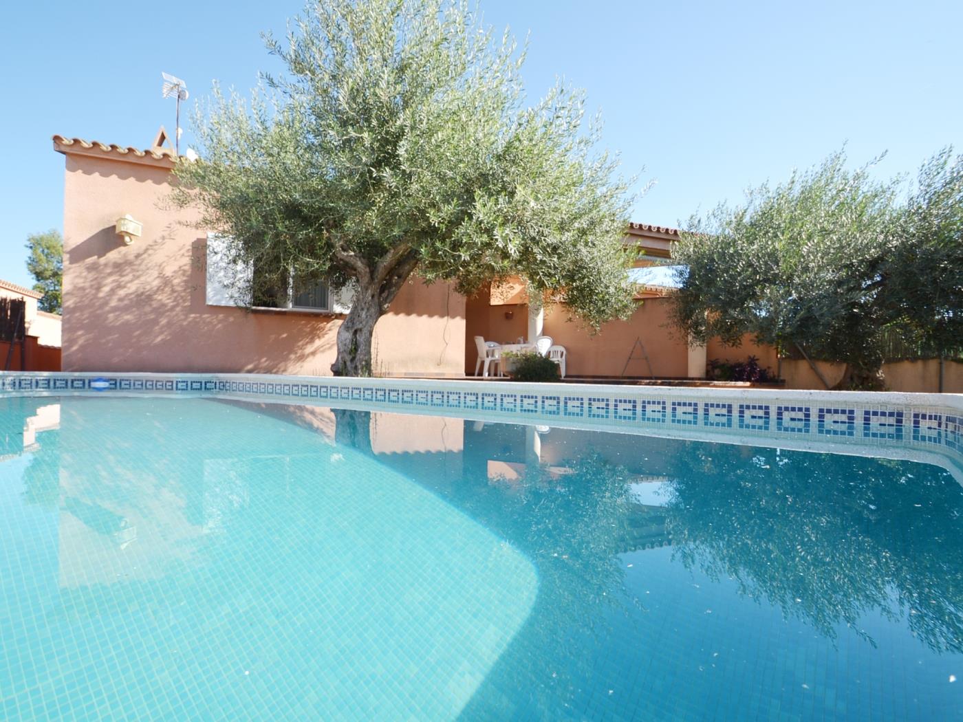 Casa Jasmin 1 con piscina privada en Riumar Deltebre