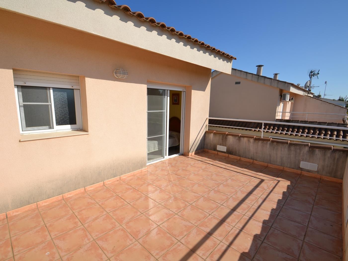 Casa Flamenc avec la piscine privée à Riumar Deltebre