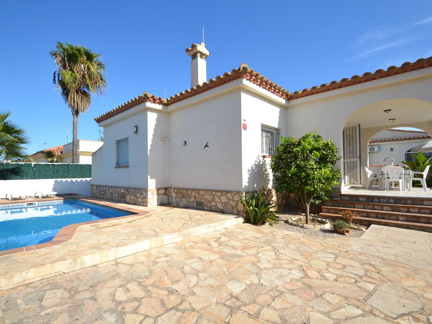 Casa Bonita con piscina privada en Riumar Deltebre